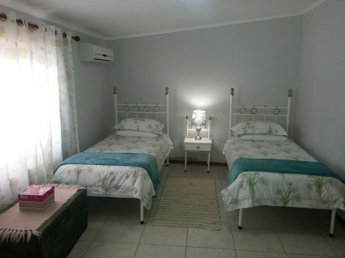 Garies Middelkraal Accommodation מראה חיצוני תמונה